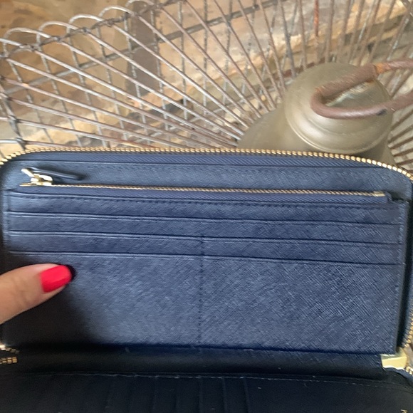 Tory Burch Wristlet Wallet Saffiano Leather Navy Gold zipper Fits Cell phone - Picture 6 of 9